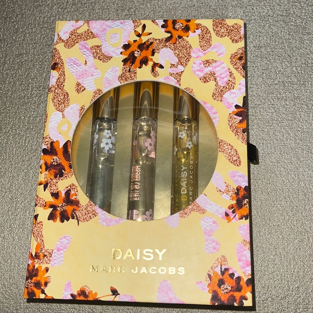 Daisy Marc Jacobs rollerball perfume